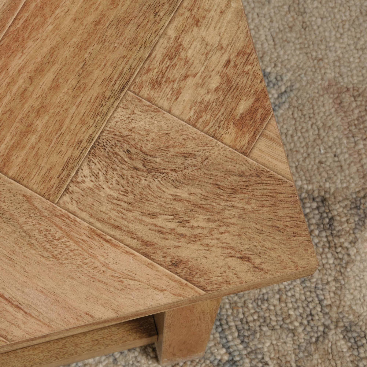 Lift-Top Coffee Table M789981