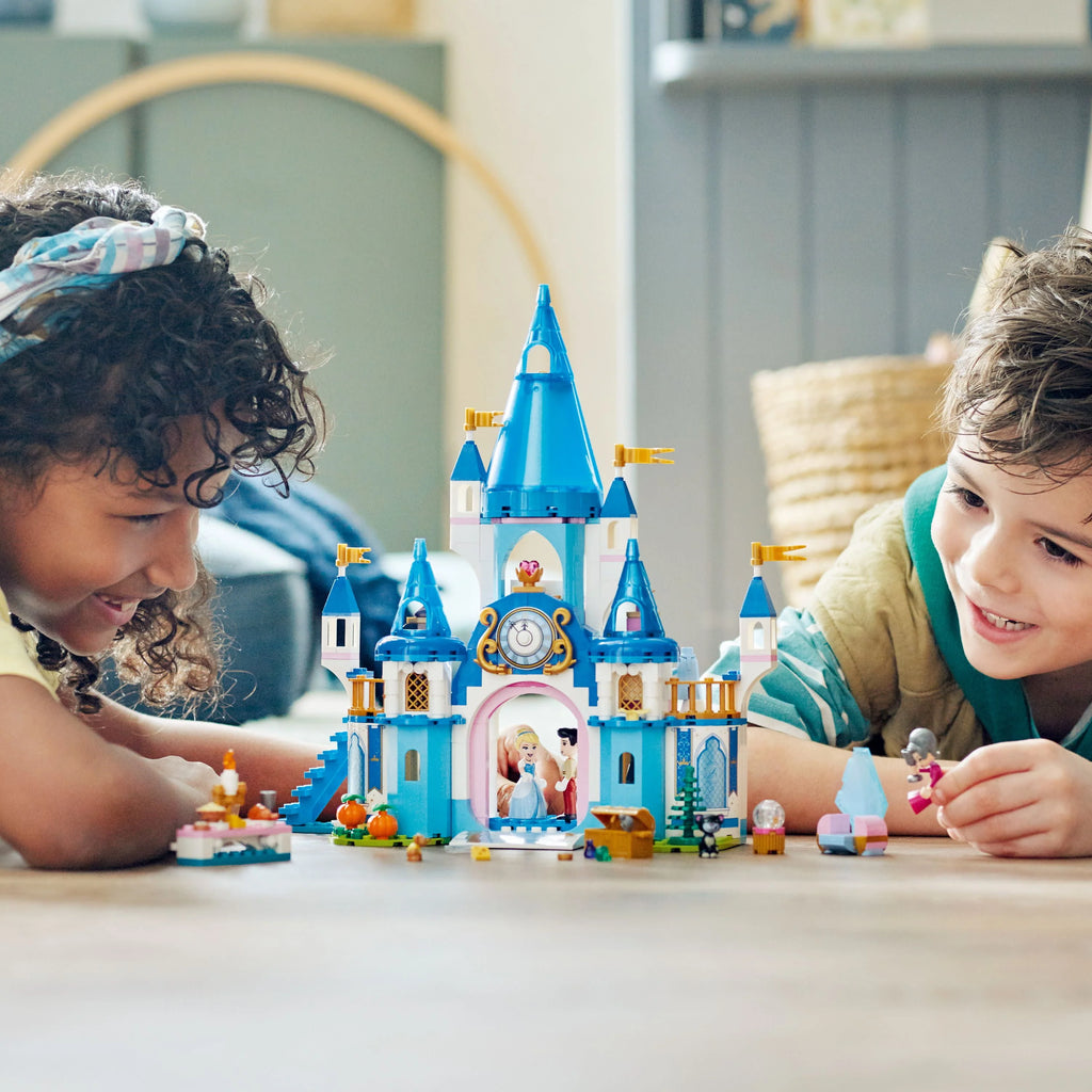 Buildable Castle Toy with 3 Mini Dolls A54891