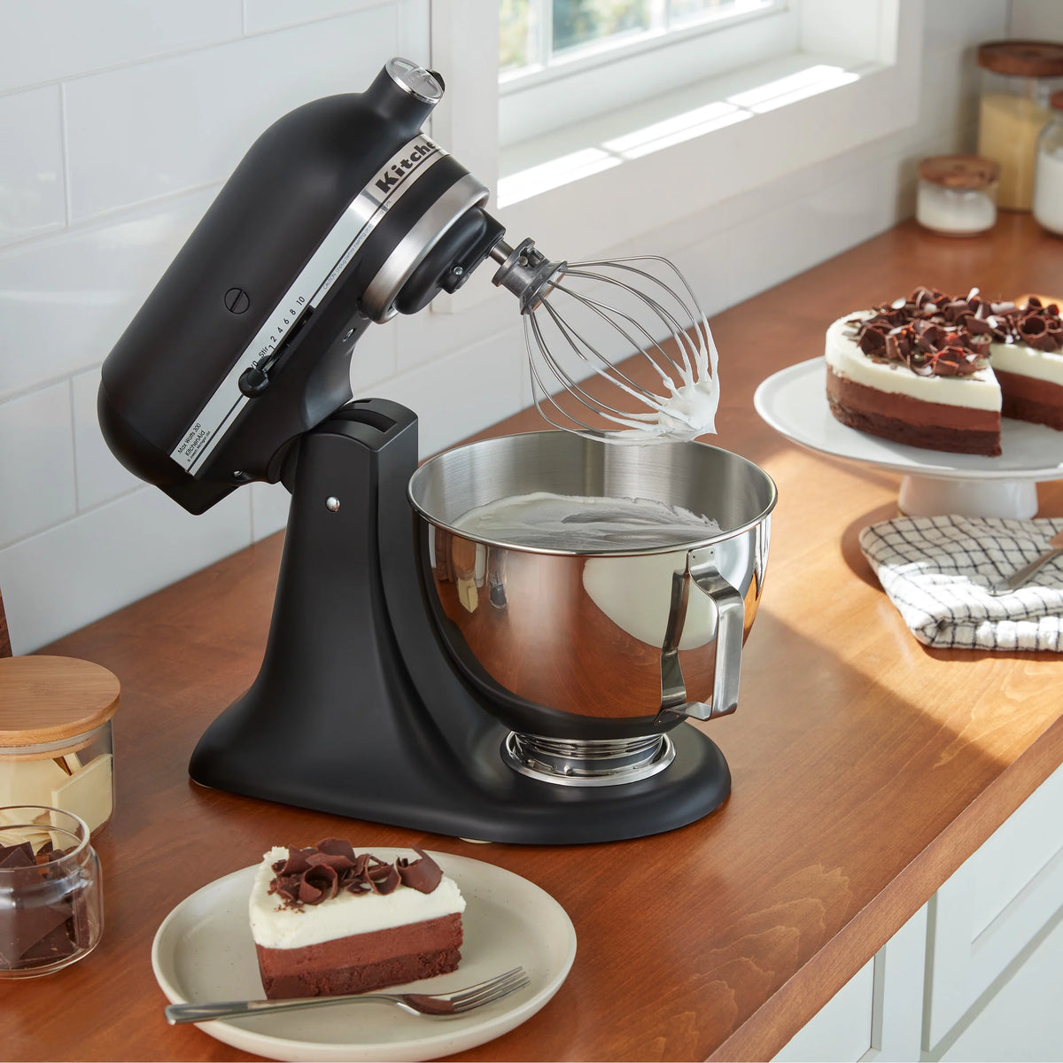 Black Matte 4.5 Quart Tilt-Head Stand Mixer V510