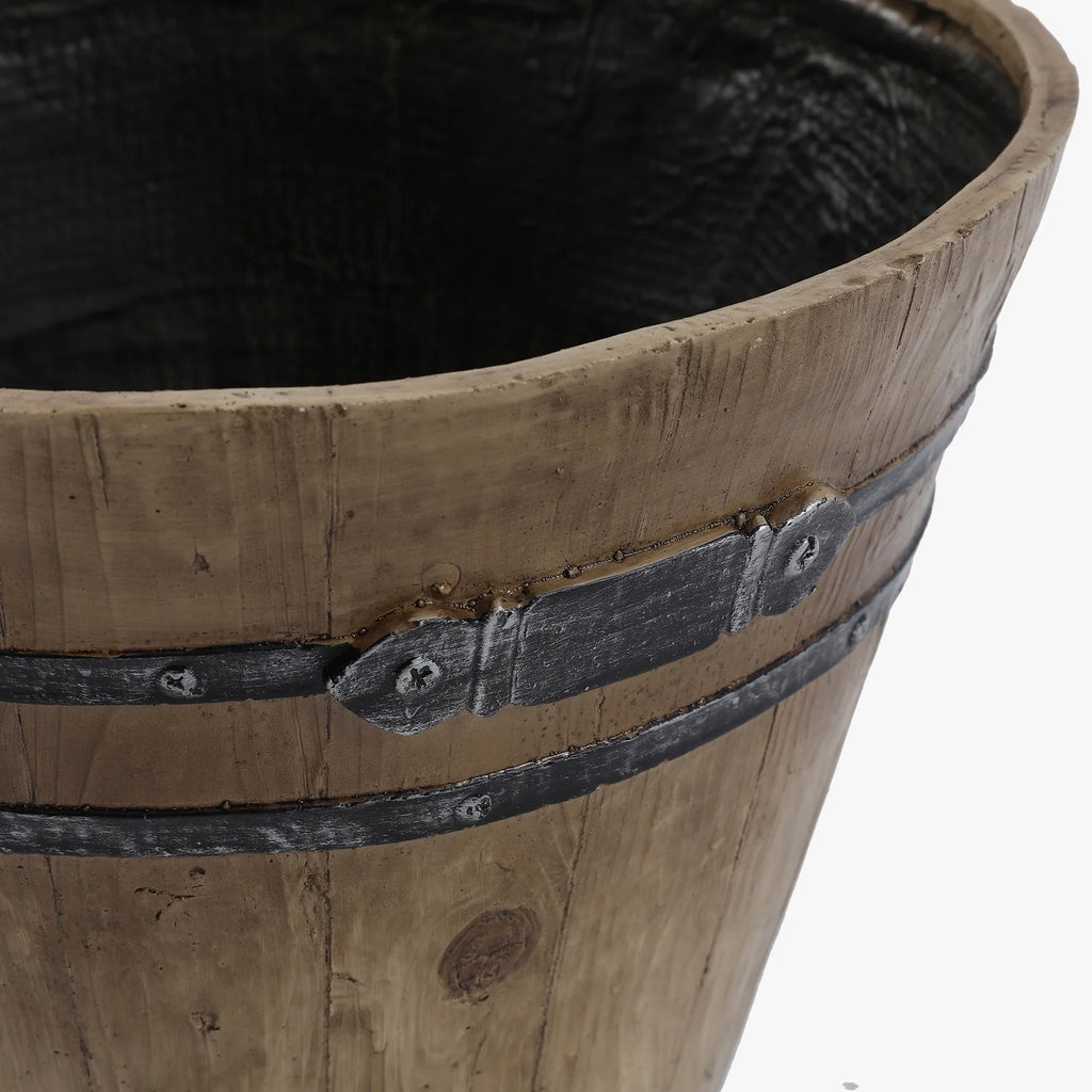 Set Of 2 Rustic Brown Faux Wood Planters S582311