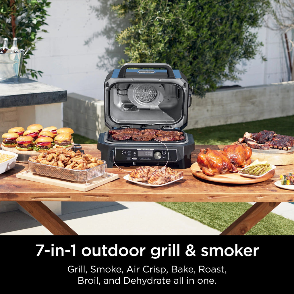 7-in-1 Outdoor Grill & Smoker C221