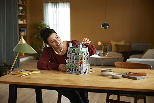 3-Story Modular Building Set with 9 Minifigures U707