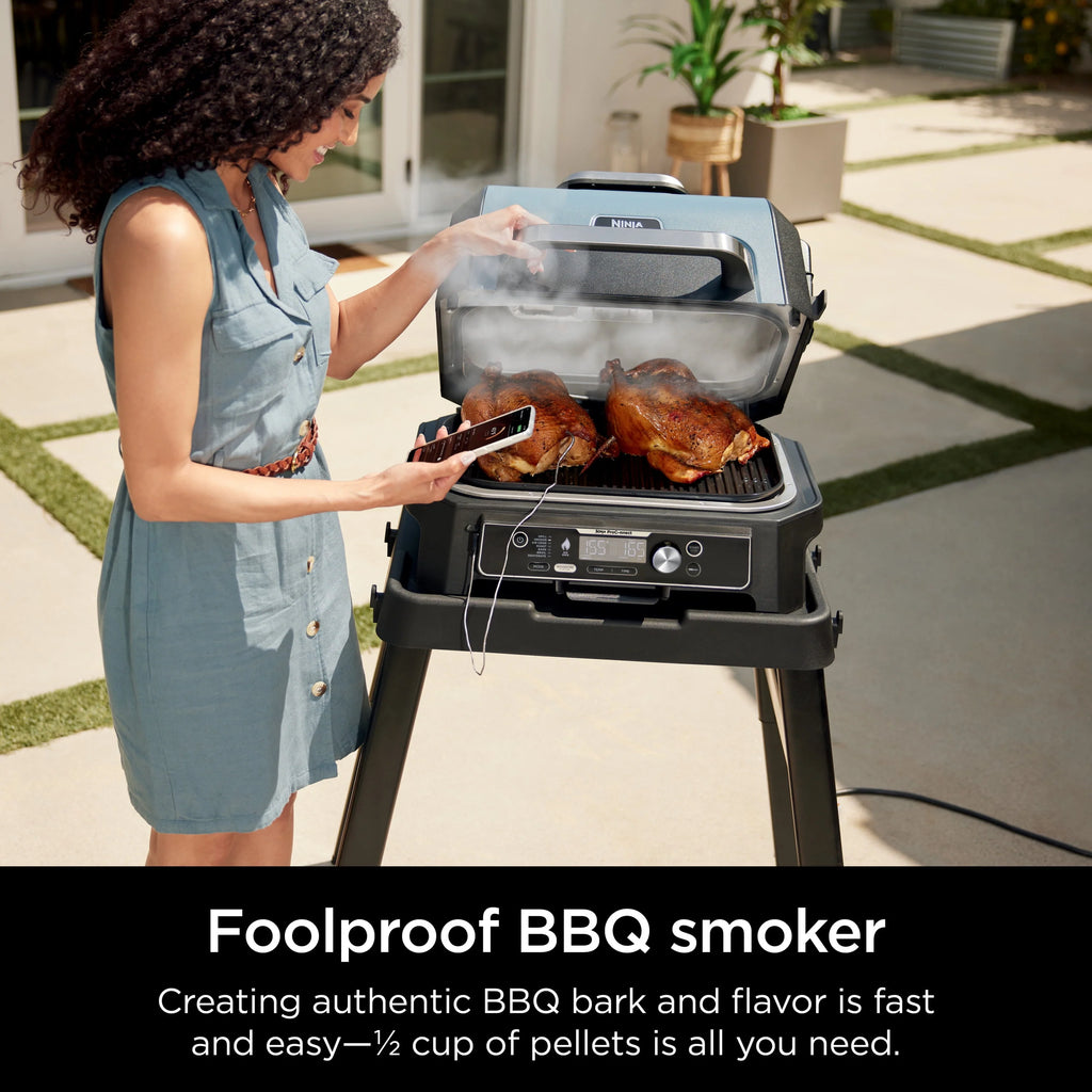 7-in-1 Outdoor Grill & Smoker C221