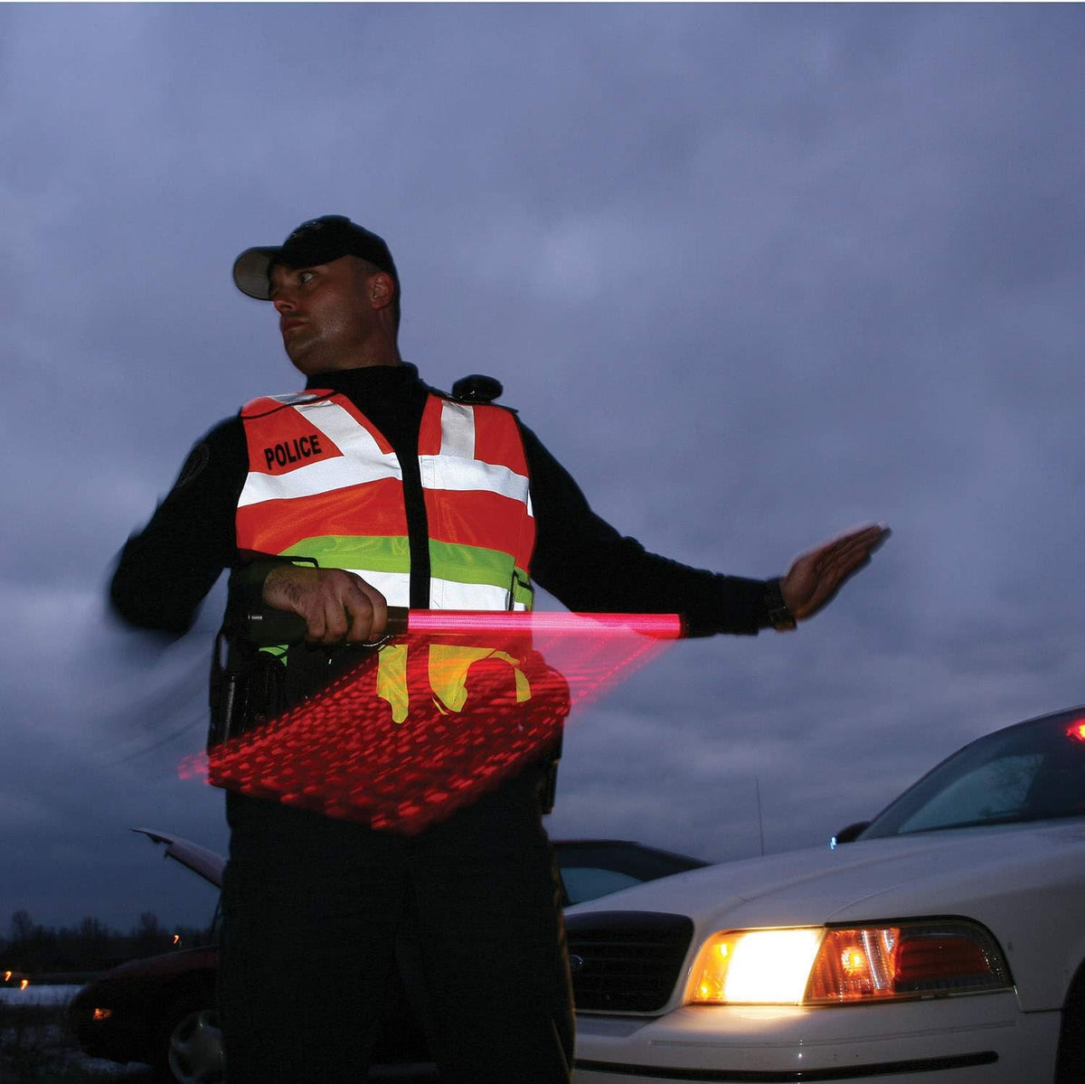 8 Pack 21-inch Safety Traffic Control Wand with 2 Flashing Modes U56341