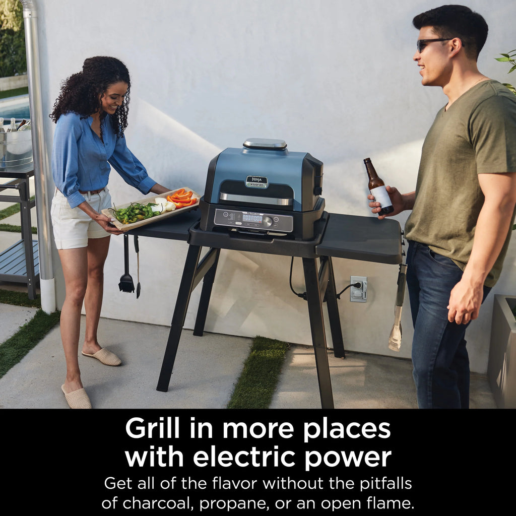 7-in-1 Outdoor Grill & Smoker C221